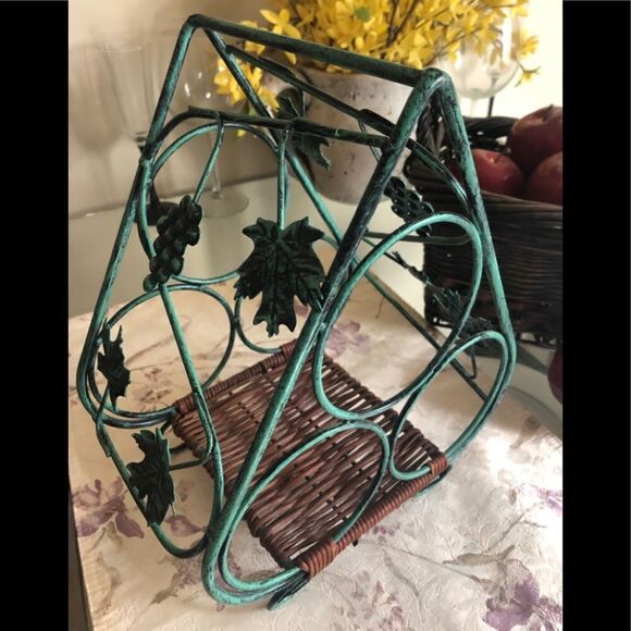 Vineyard wine bottle or bottle  holder - Picture 2 of 7